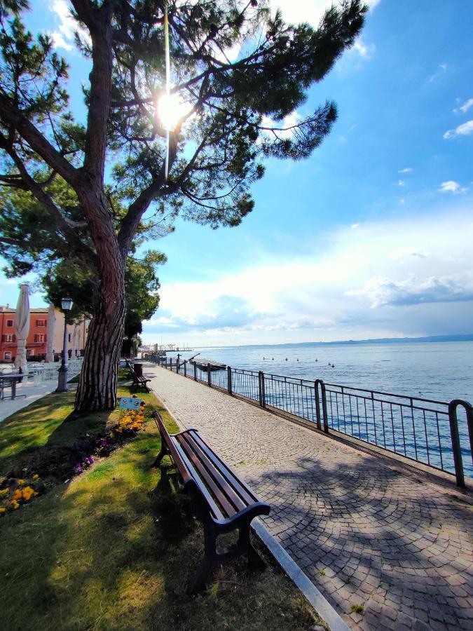 Garda Dreams Apartment Torri Del Benaco Exteriér fotografie