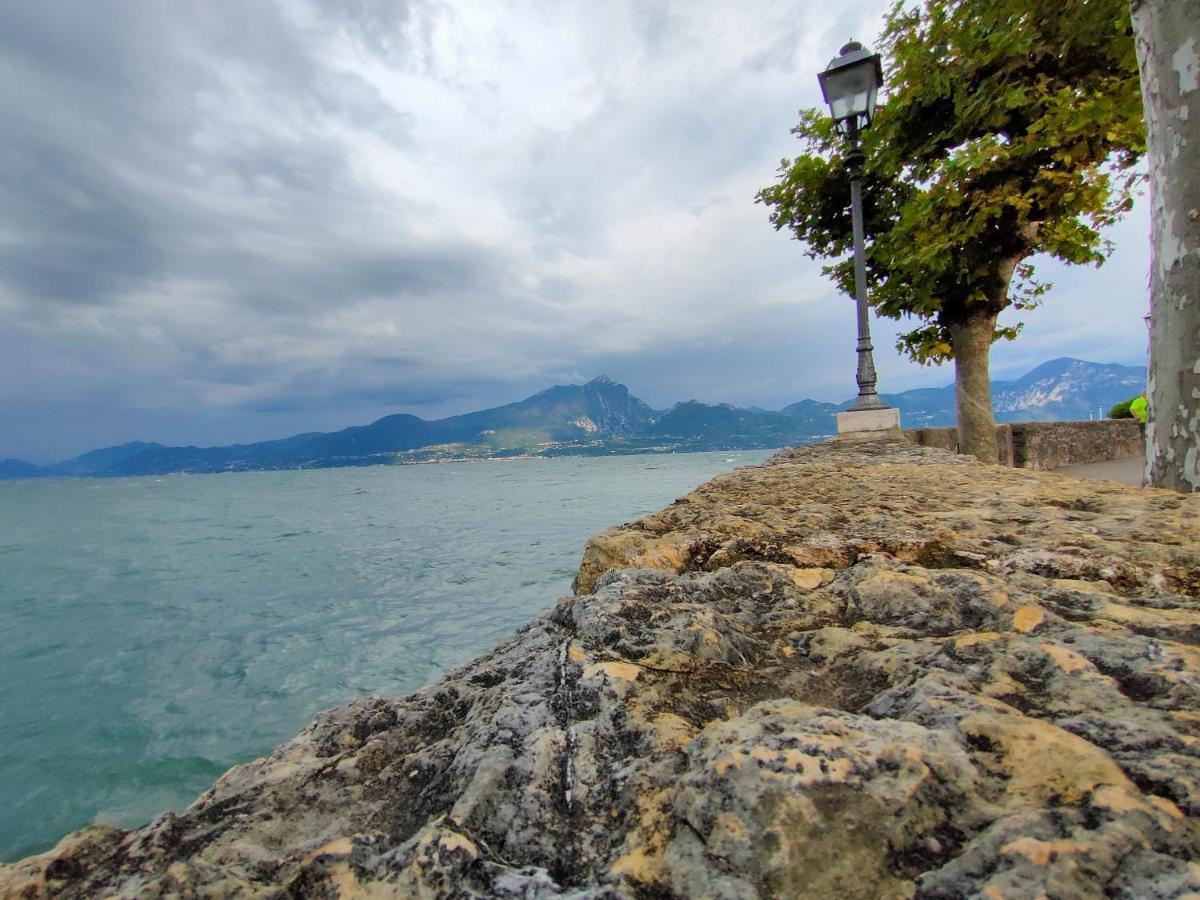Garda Dreams Apartment Torri Del Benaco Exteriér fotografie
